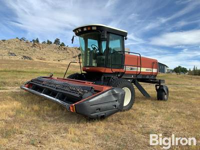 Hesston 8250 Self-Propelled Swather