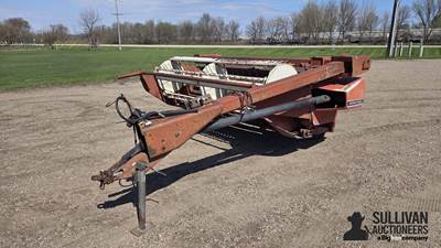 International 1190 Pull-Type Haybine