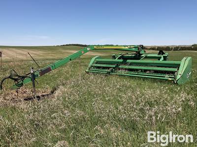John Deere 1600A Swing Arm Windrower