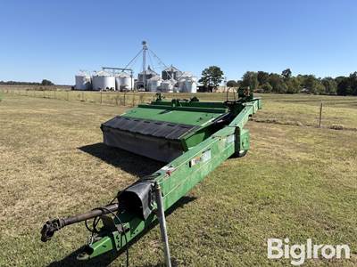 John Deere 935 Mower Conditioner