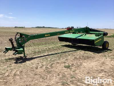 2006 John Deere 946 MOCO Mower Conditioner