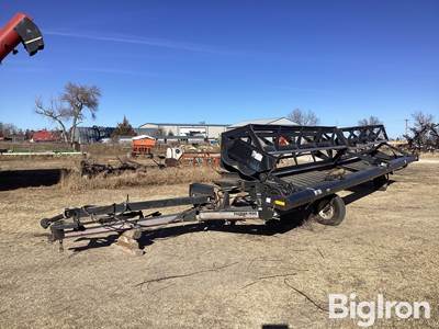 1997 MacDon 1900 Premier Pull-Type Windrower