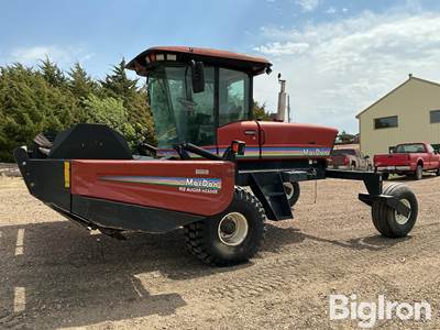 2000 MacDon 9250 Self Propelled Windrower