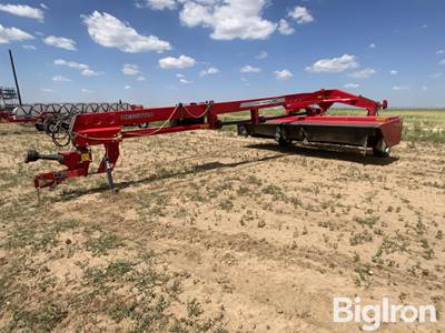 Massey Ferguson 1316S Windrower