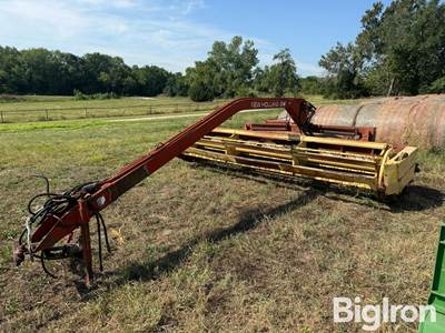 New Holland 114 Swather