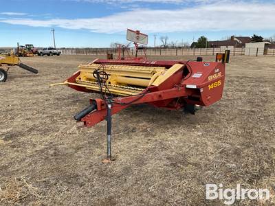 New Holland 1465 Windrower