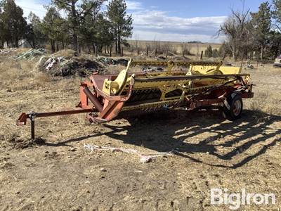 New Holland 495 Pull-Type Windrower Conditioner