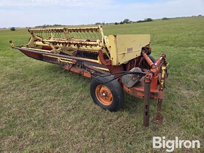 New Holland 495 Pull Type Windrower