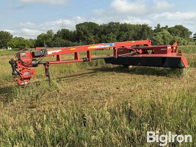 New Holland H7460 Mower Conditioner
