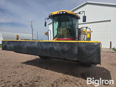 2020 New Holland Speedrower 220 Plus Self-Propelled Windrower