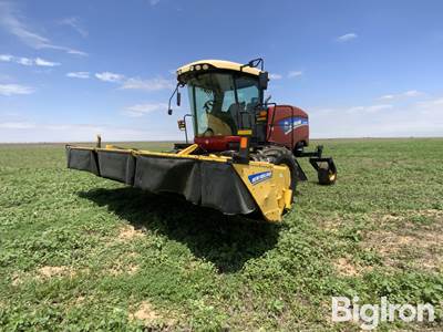 2019 New Holland SR260 Self Propelled Windrower
