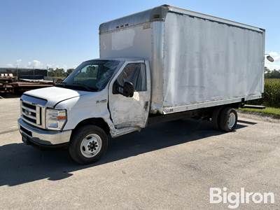 2017 Ford E450 Super Duty Box Truck