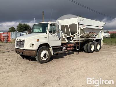 1996 freightliner FL80 T/A dry tender truck