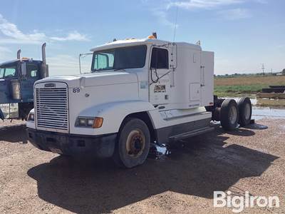 2000 Freightliner FLD120 T/A Truck Tractor