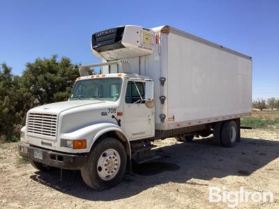 2001 International 4700 S/A Refrigerated Box Truck