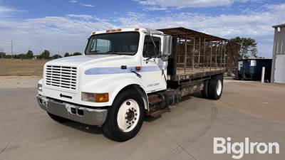 1999 International 4700 S/A Form Truck