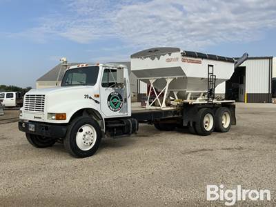 1990 International 4900 T/A Single Screw Tender Truck w/Tyler SS Box