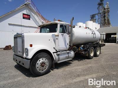 1987 International B9370 T/A Nurse Tank Truck