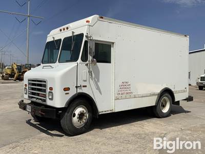 1988 International Metro II M-1600 S/A Enclosed Step Van