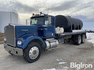 1982 Kenworth W900A T/A Tender Truck