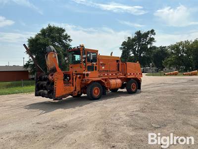 1993 Oshkosh HB-2518 S/A Snow Blower Truck