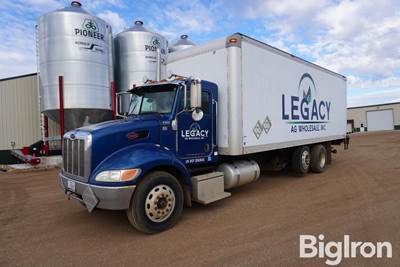 2008 Peterbilt 335 T/A 26' Box Truck w/Thieman Rear Lift