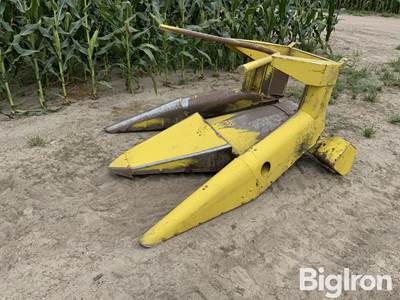 John Deere 2 Row Wide Forage Corn Head