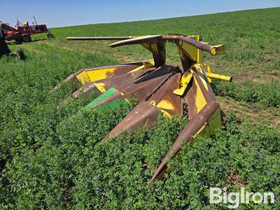 John Deere 4RC 4R30" Narrow Forage Header