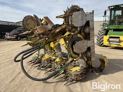John Deere 690 10 Row Rotary Forage Harvester Head