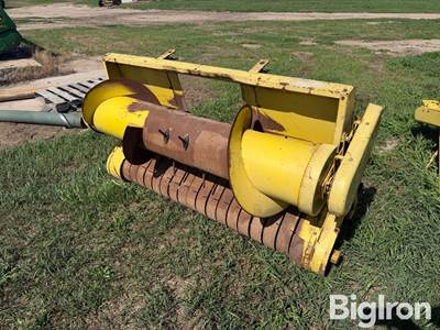 John Deere 5' Pickup Head