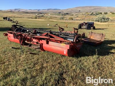 1984 Versatile 4814 Windrow Pickup Header