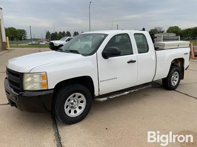 2009 Chevrolet 1500 4x4 Extended Cab Pickup