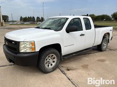 2008 Chevrolet 1500 4x4 Extended Cab Pickup