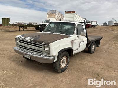 1986 Chevrolet 1500 Custom Deluxe 20 Flatbed Pickup