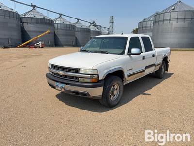 2002 Chevrolet 1500HD LT Crew Cab 4x4 Pickup