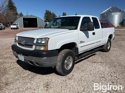2003 Chevrolet 2500 Extended Cab 4x4 Pickup