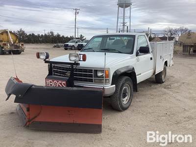 1992 Chevrolet 2500 Utility Service Pickup w/Plow