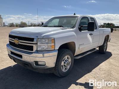 2013 Chevrolet 2500 Extended Cab 4x4 Short Box Pickup
