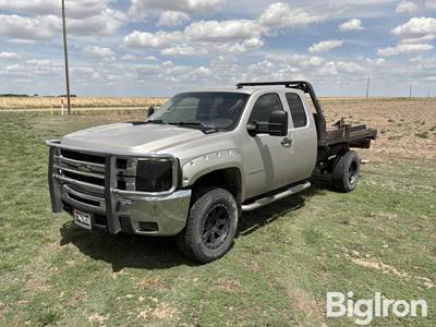 2007 Chevrolet 2500 4x4 Extended Cab Pickup w/Cannonball Bale and Dump Bed