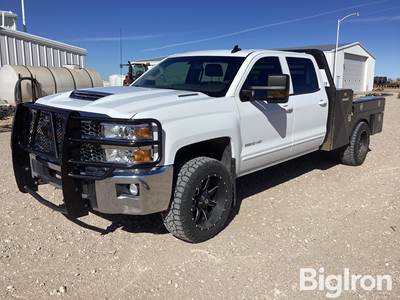 2019 Chevrolet 2500HD Diesel 4x4 Crew Cab Flatbed Pickup