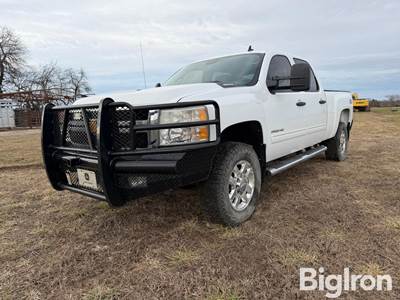 2011 Chevrolet 2500HD 4x4 Crew Cab Pickup