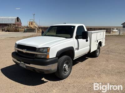 2004 Chevrolet 3500 4X4 Service Pickup