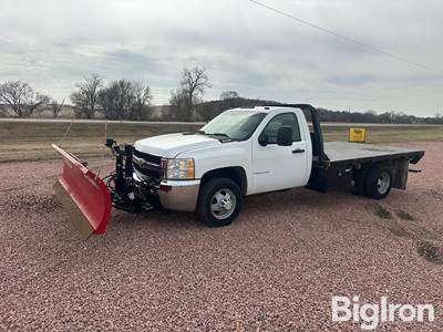 2010 Chevrolet 3500 HD 4x4 Pickup w/Boss Dozer Blade