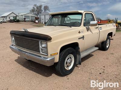 1985 Chevrolet C20 Custom Deluxe 4WD Pickup