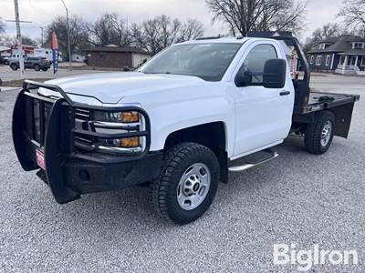 2015 Chevrolet Silverado HD 2500 4x4 Pickup W/Triple C Bale Bed