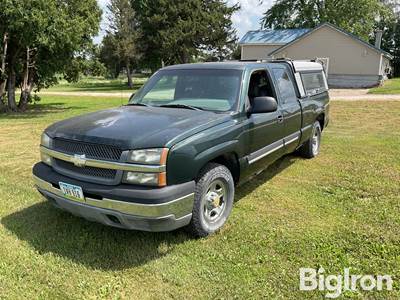 2004 Chevrolet Silverado 1500 2WD Extended Cab Pickup
