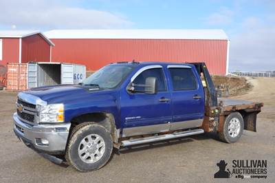 2014 Chevrolet Silverado 2500 HD 4x4 Crew Cab Flatbed Pickup