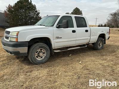 2004 Chevrolet Silverado 2500HD Crew Cab Diesel Pickup