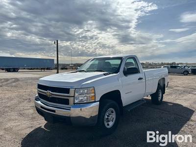 2010 Chevrolet Silverado 2500 HD 4x4 Pickup