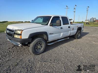 2006 Chevrolet Silverado 2500 HD 4x4 Crew Cab Pickup
